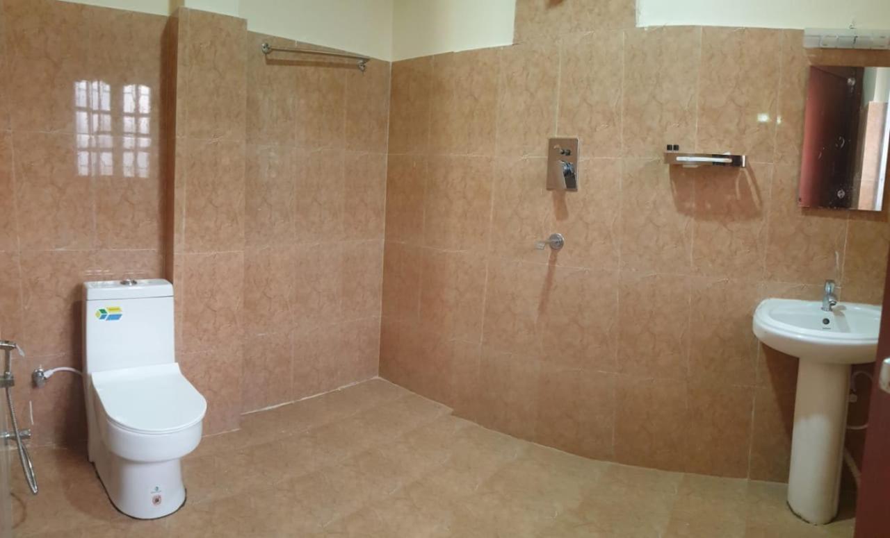 London House Resort บิรัทนาการ์ ภายนอก รูปภาพ